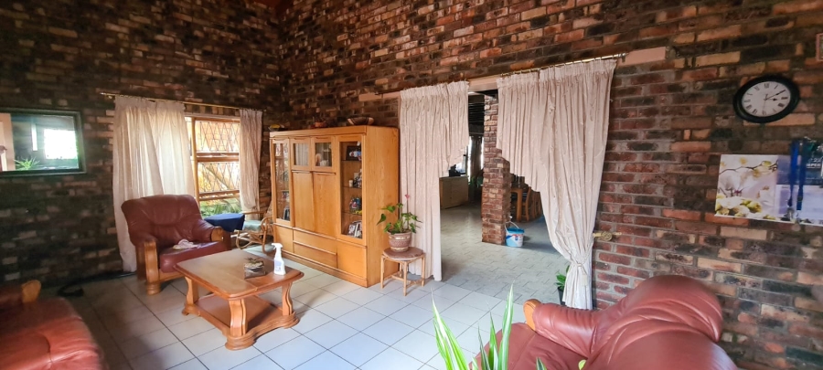 4 Bedroom Property for Sale in C Place Eastern Cape